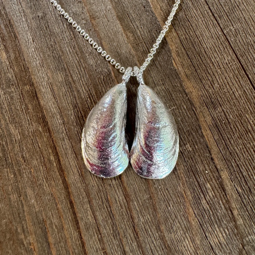 Miracle Beach Mussel Shell Pendant (Duo)